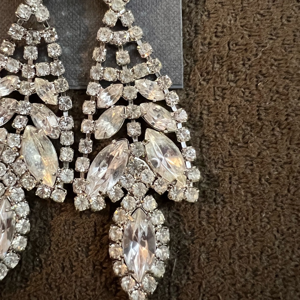 Iridescent Formal/Prom Earring - Picture 2 of 4